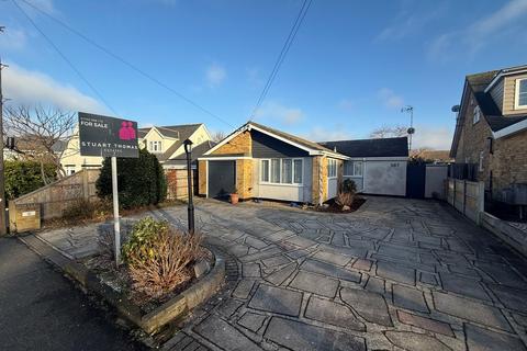 4 bedroom detached bungalow for sale, Daws Heath Road, Benfleet