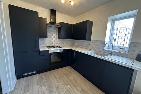 2 bedroom terraced house to rent, Hilda Grove, South Reddish