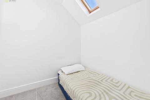 2 bedroom apartment for sale, Birmingham Road, Sutton Coldfield, B72