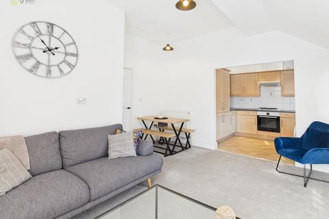 2 bedroom apartment for sale, Birmingham Road, Sutton Coldfield, B72