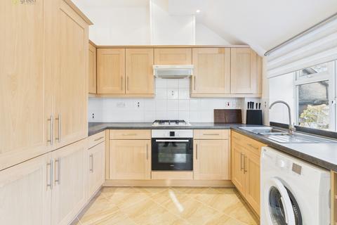 2 bedroom apartment for sale, Birmingham Road, Sutton Coldfield, B72