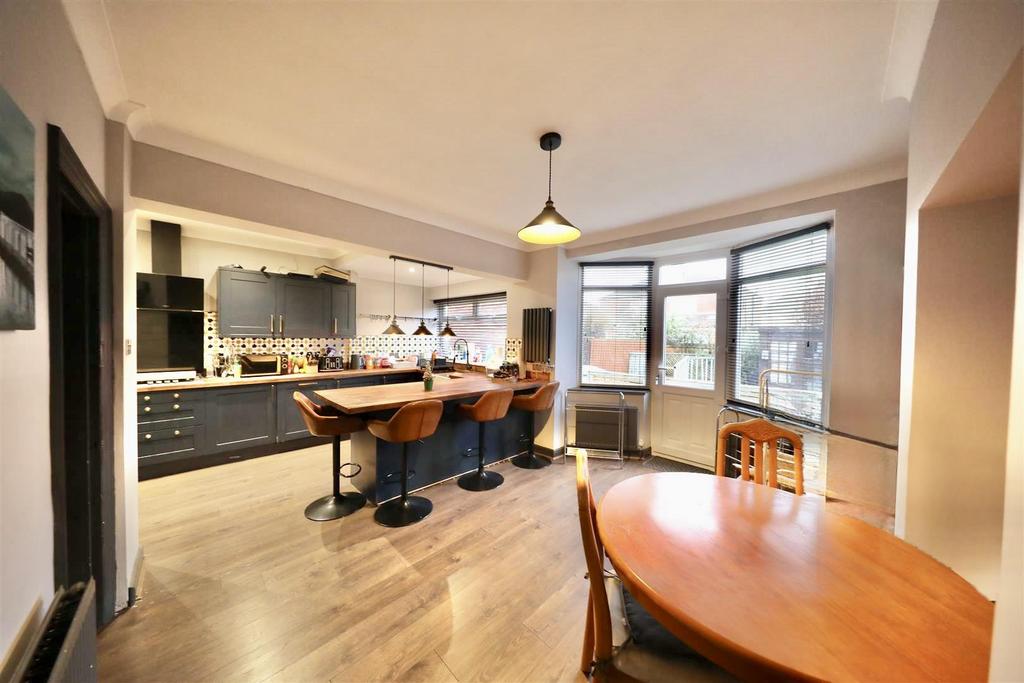 Kitchen diner