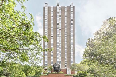 2 bedroom flat to rent, Bramlands Close, London SW11