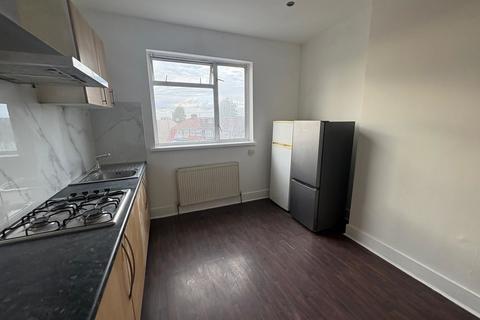 1 bedroom apartment to rent, Allenby Road, Southall