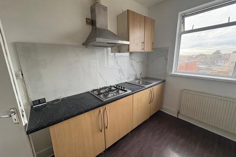 1 bedroom apartment to rent, Allenby Road, Southall
