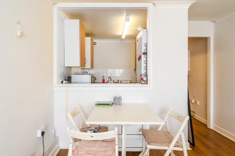 1 bedroom apartment for sale, Centurion Close, Islington, London, N7