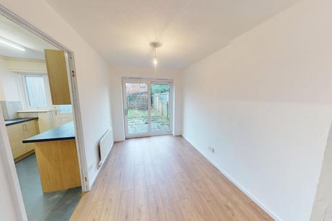 3 bedroom semi-detached house to rent, Sheldrake Avenue BD8