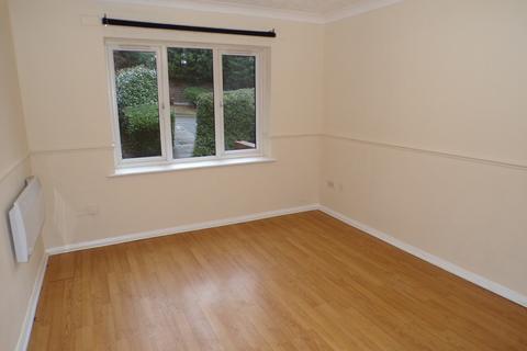 1 bedroom flat to rent, Woottons Court, Staffordshire WS11
