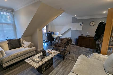 2 bedroom flat to rent, The Apartments, Marine Gate Mansions, Southport PR9