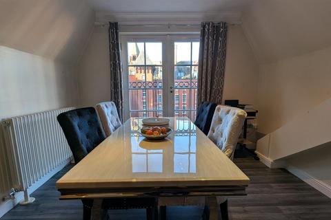 2 bedroom flat to rent, The Apartments, Marine Gate Mansions, Southport PR9