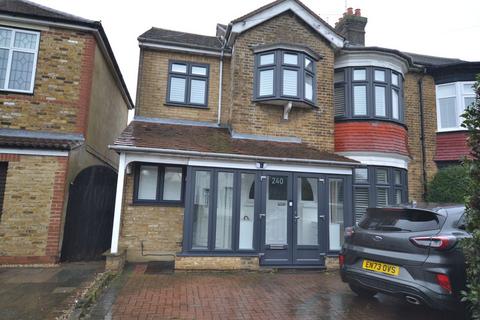 1 bedroom flat to rent, Mawney Road, Romford
