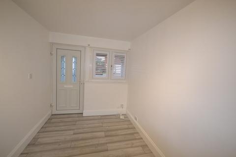 1 bedroom flat to rent, Mawney Road, Romford