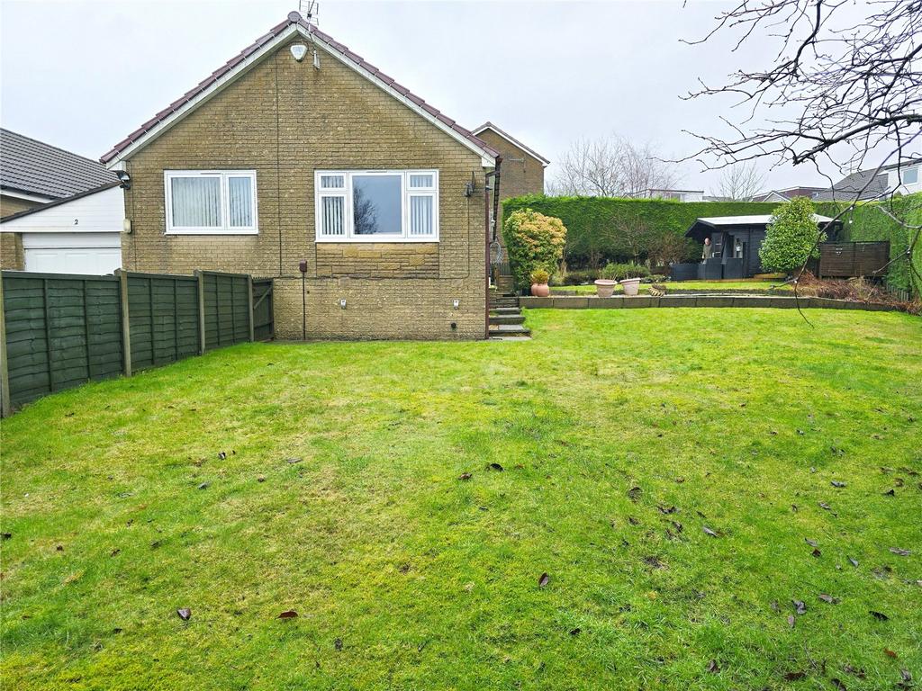 Large Lawn Garden