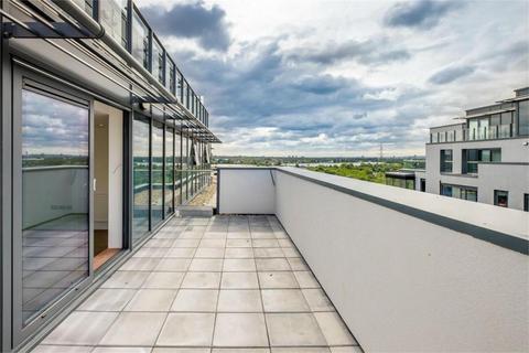 3 bedroom flat to rent, Waterside Way, London N17