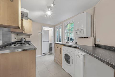 1 bedroom flat to rent, Walcot Square, London