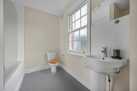 1 bedroom flat to rent, Walcot Square, London