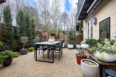 3 bedroom terraced house for sale, Brookbank Close, Cheltenham GL50