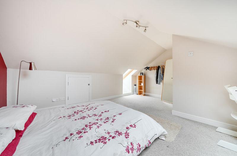 Bedroom 4 angle 2