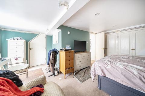 undefined, Riddlesdown Avenue, Purley