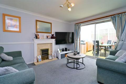 3 bedroom detached house for sale, Fairburn Crescent, Pelsall
