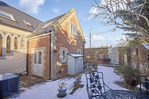 3 bedroom character property for sale, Taverham Road, Taverham, Norwich