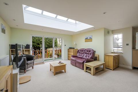 2 bedroom semi-detached bungalow for sale, Beverley Rise, Billericay, CM11