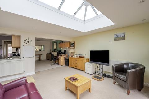 2 bedroom semi-detached bungalow for sale, Beverley Rise, Billericay, CM11