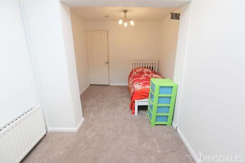 3 bedroom semi-detached house for sale, Glenlee Road, Lidget Green, Bradford, BD7 2QA