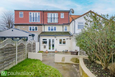 4 bedroom terraced house for sale, River Avenue, Hoddesdon