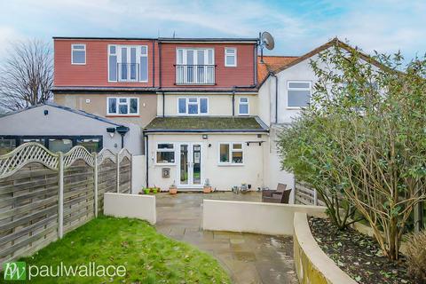River Avenue, Hoddesdon