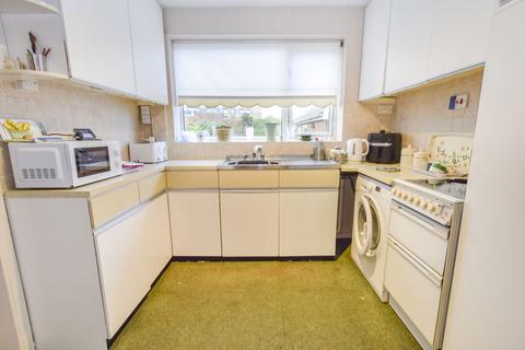 3 bedroom semi-detached house for sale, Dovedale Road, HERRINGTHORPE