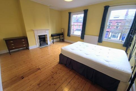 4 bedroom semi-detached house for sale, Stanmore Road, Leeds