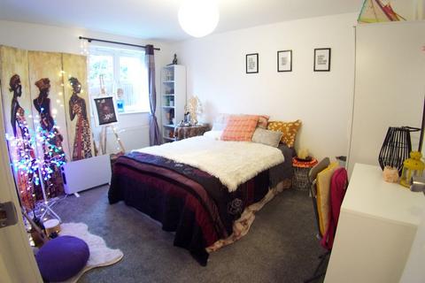 4 bedroom house for sale, Alnwick View, Leeds