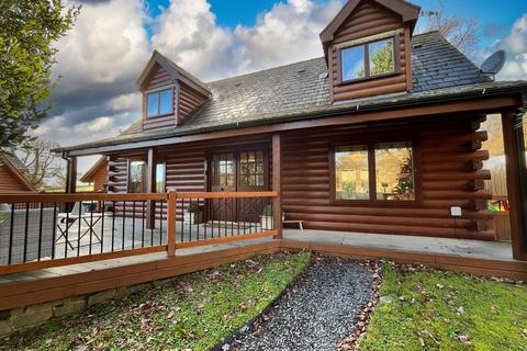 4 bedroom detached house for sale, 6 Oakmead Road, Llanharan, Pontyclun CF72 9FB