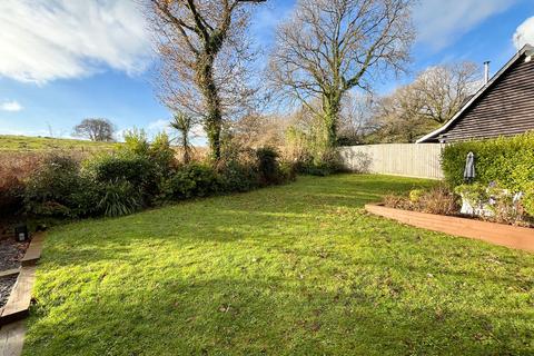 4 bedroom detached house for sale, 6 Oakmead Road, Llanharan, Pontyclun CF72 9FB