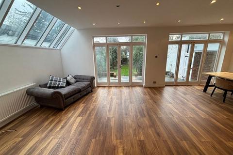 4 bedroom detached house for sale, Canons Drive, EDGWARE, Middlesex, HA8 7RB