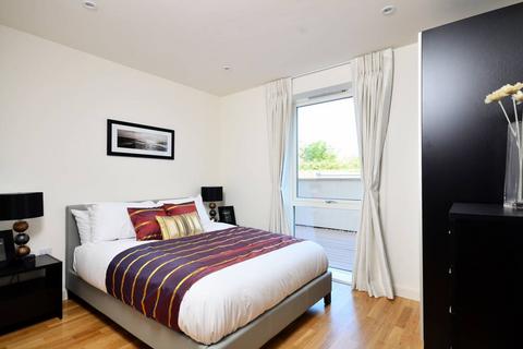 2 bedroom flat to rent, Battersea Park Road, Battersea Park, London, SW11
