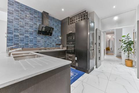 2 bedroom flat to rent, Phoenix Road, Penge, London, SE20