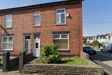 4 bedroom end of terrace house for sale, Knowles Street, Radcliffe M26