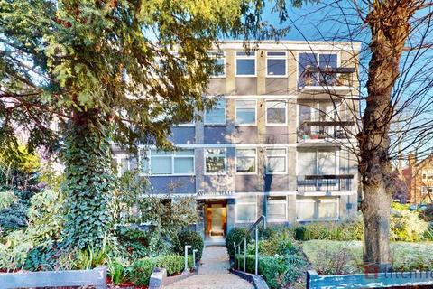 1 bedroom flat for sale, Avenue Road, London