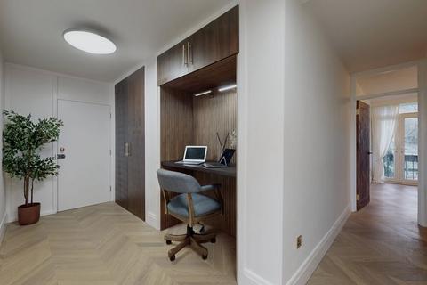 1 bedroom flat for sale, Avenue Road, London