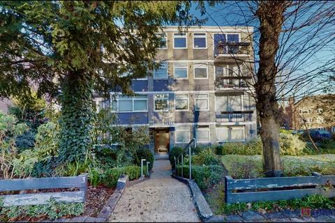 1 bedroom flat for sale, Avenue Road, London