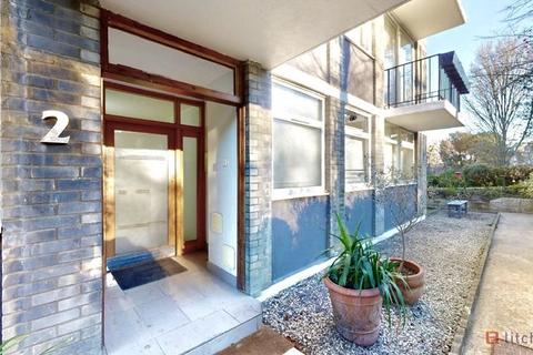 1 bedroom flat for sale, Avenue Road, London
