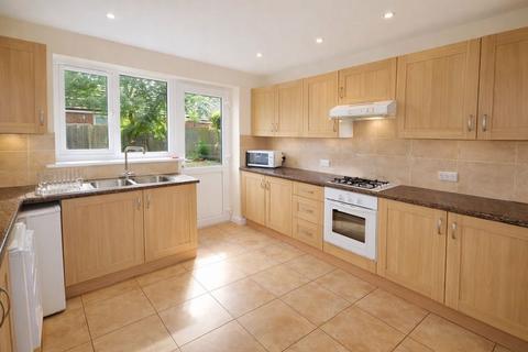 4 bedroom semi-detached house to rent, Shaftesbury Road, Canterbury CT2