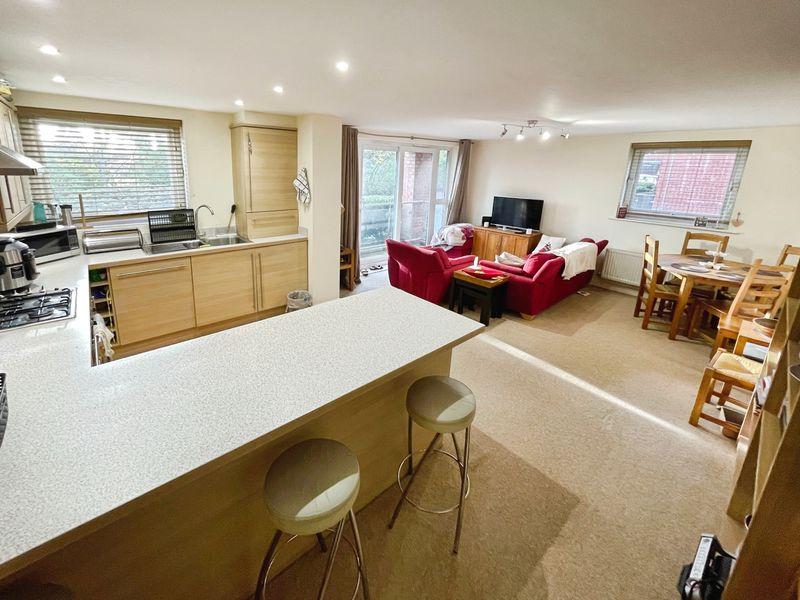 Kitchen lounge area