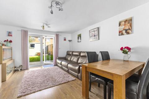 2 bedroom terraced house for sale, Hangar Drive, Cul-de-sac, Tangmere, Chichester
