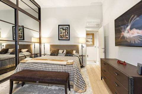 2 bedroom flat for sale, Tregunter Road, Chelsea, London