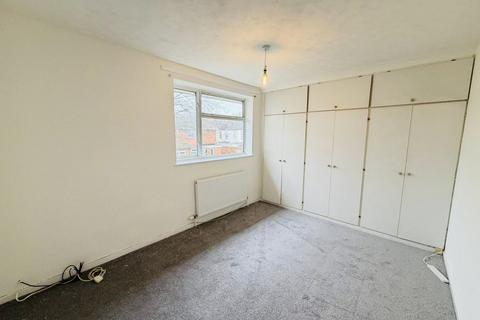 2 bedroom terraced house to rent, 9 Staunton Court, Lincoln
