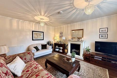 undefined, Burns Wynd, Maybole