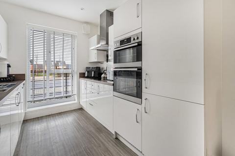 5 bedroom terraced house for sale, Windsor Castle Street, Brooklands, Milton Keynes
